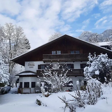 Laerchenhuegel Hotel 3*