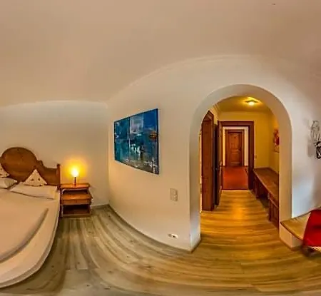 Laerchenhuegel Otel 3*
